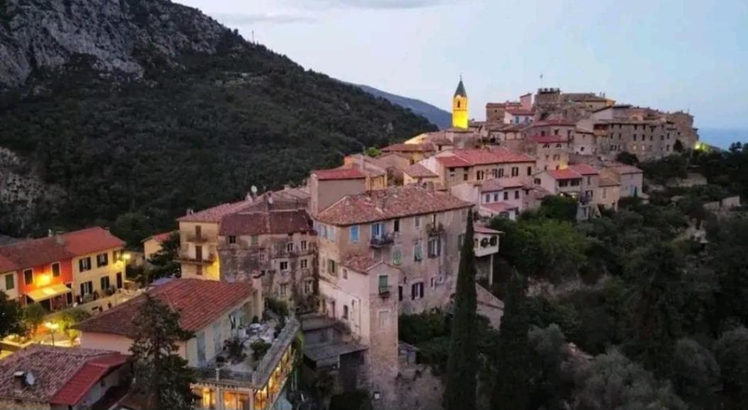 Charmant Appartement De Village Renove Gorbio Exterior foto